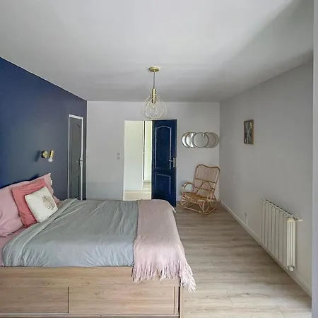 Дом отдыха Charmante Maison Avec Piscine Лагор