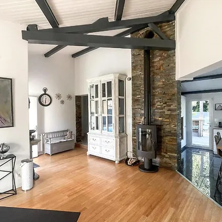 Charmante Maison Avec Piscine Лагор
