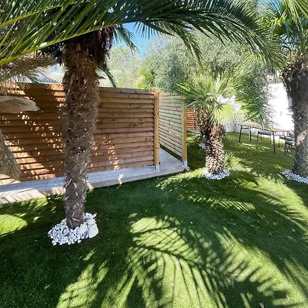 Charmante Maison Avec Piscine Дом отдыха *