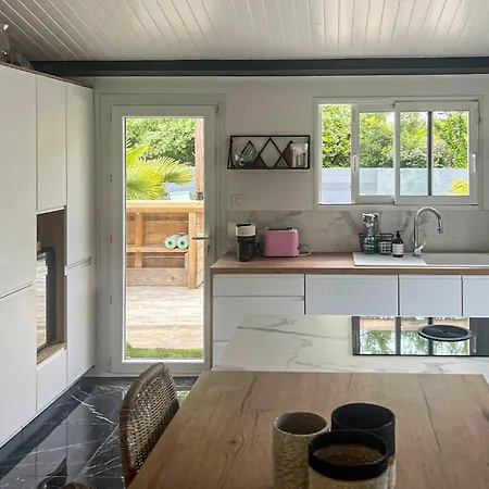 Дом отдыха Charmante Maison Avec Piscine *